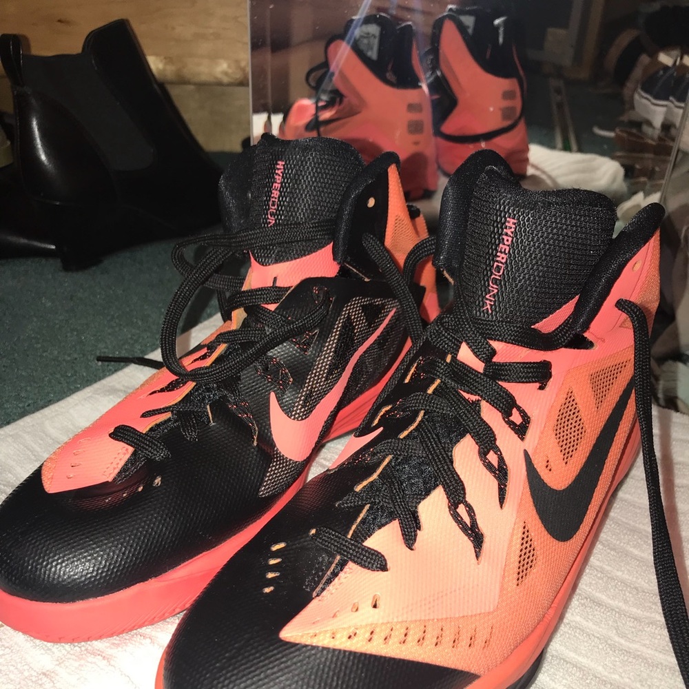 NIKE HYPERDUNK Basketball Sneakers (Women’s)